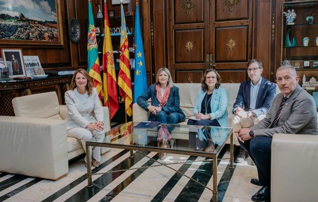 consellera ediucación 3 en tamaño mediano