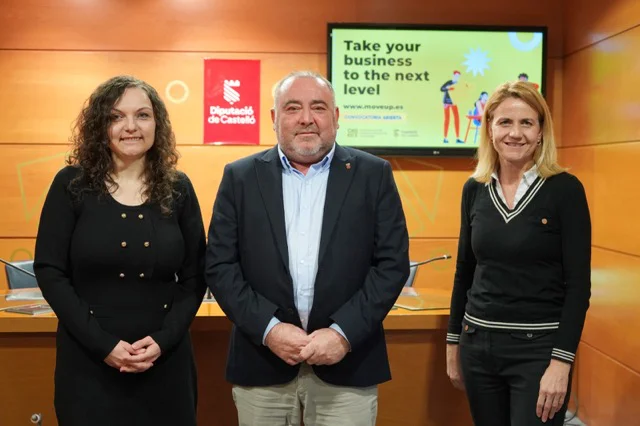 Move Up 2026 en tamaño mediano