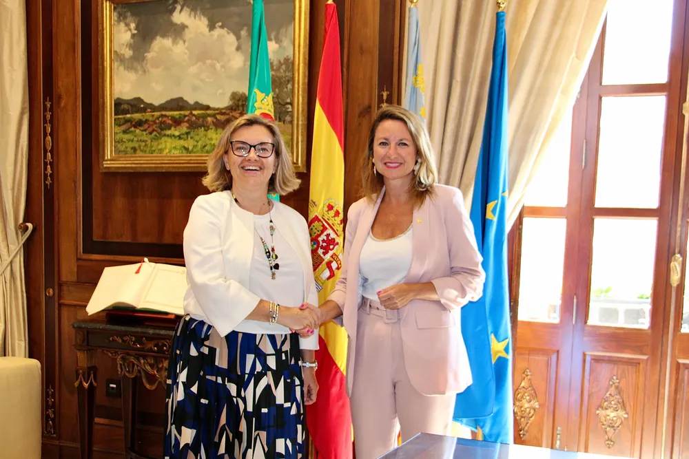 Carrasco tesorera Alicia Aragonés