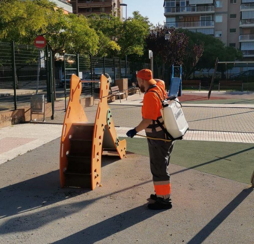 limpieza y desinfeccion areas juegos infantiles