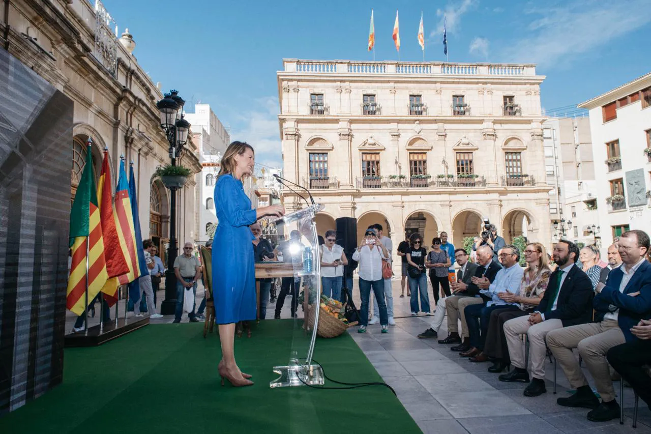 Carrasco firma obra Mercado Central 3