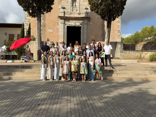 Maestra catí en tamaño mediano