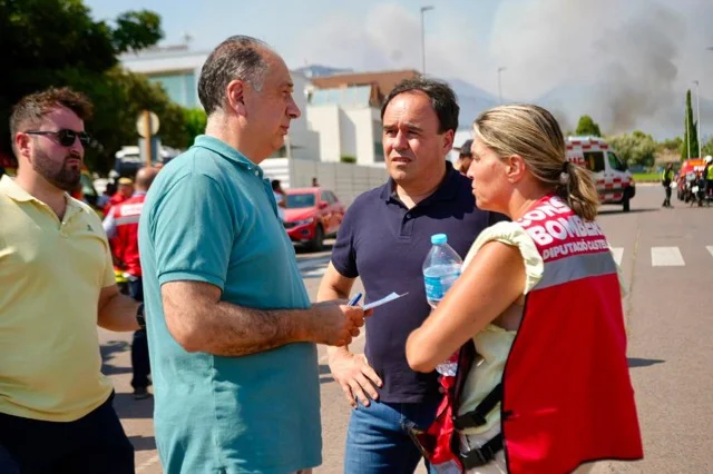 INCENDIO VALL D'UIXÓ 1 en tamaño mediano