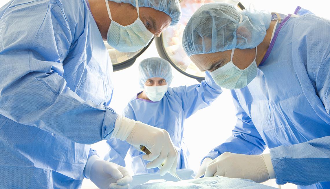 1140-patient-operation-scalpel-surgeries-to-avoid-esp