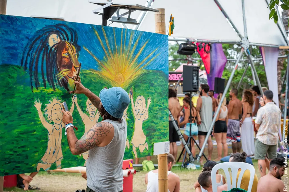 SUN25_0820_ART GALLERY 2008_LV_007