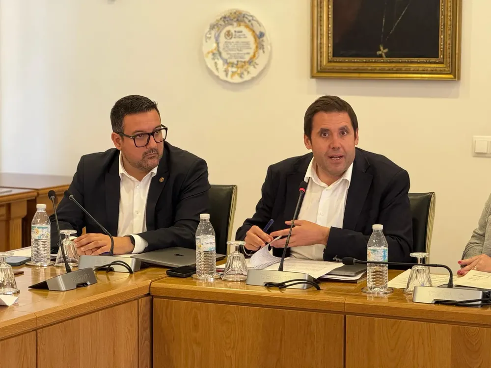 ADRIAN CASABÓ Y JAUME LLORENS EN PLENO DE VILA-REAL