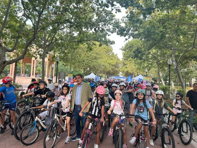 Romero bicicletada Semana de la Movilidad en tamaño mediano