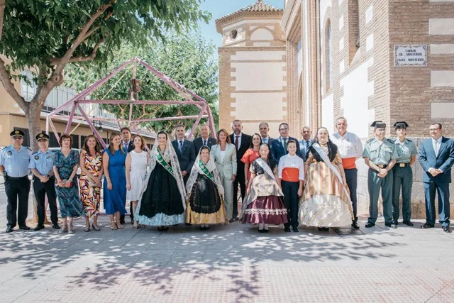 lunes sant pere 4 en tamaño mediano