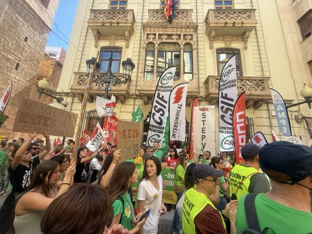 CSIF educación en tamaño mediano