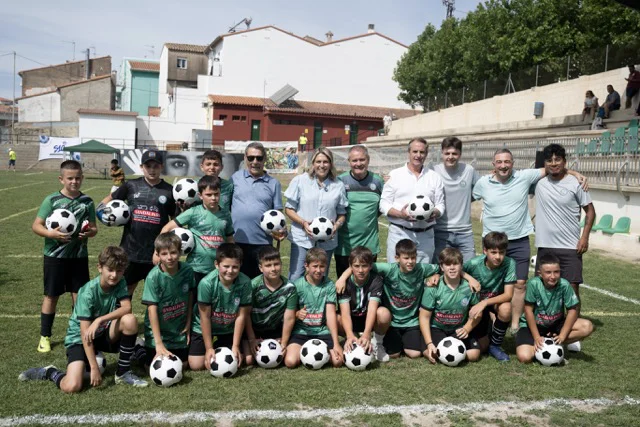 Campo futbol Caudiel (3) en tamaño mediano