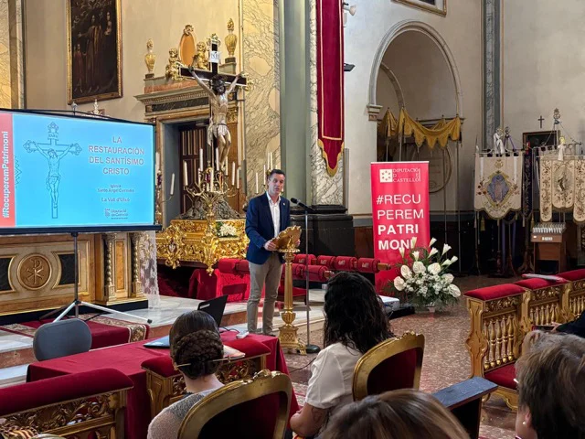 Entrega obra Santísimo Cristo la Vall en tamaño mediano