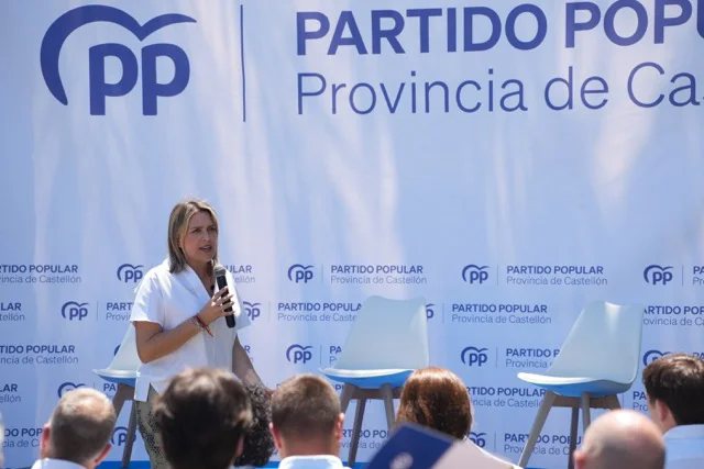Presidenta Marta Barrachina en tamaño mediano 2