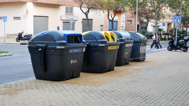 Nuevos contenedores Castellón_Zona UJI en tamaño mediano