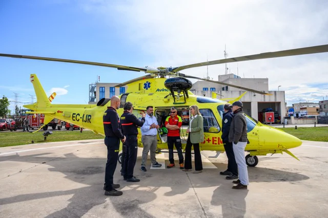 helicóptero de rescate (2) en tamaño mediano