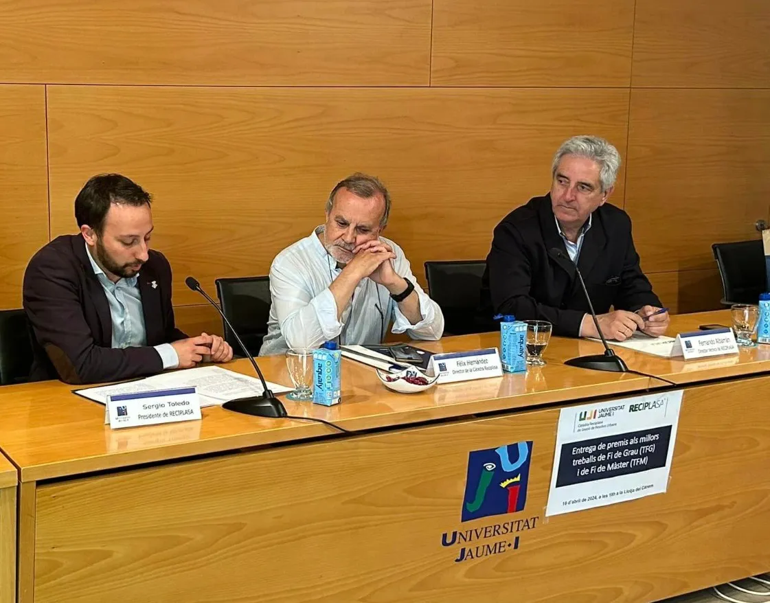 Cátedra Reciplasa-UJI cuarta edición del ‘Premio a la Iniciativa para la Mejora de la Gestión Sostenible de los Residuos Urbanos’