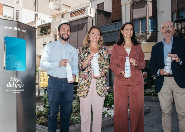5 puntos nuevos de agua refrigerada en la ciudad 2 en tamaño mediano