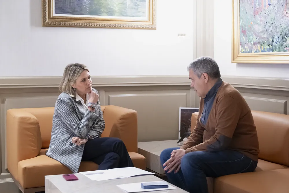 Presidenta Marta y alcalde Soneja (1)