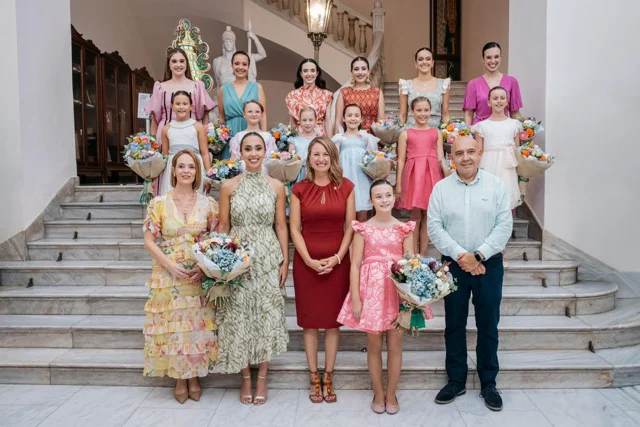Carrasco Recepción Reinas (3) en tamaño mediano
