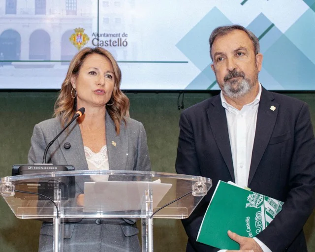 Carrasco Redondo Salón de Plenos en tamaño mediano