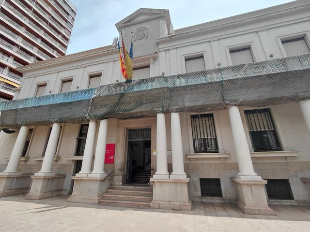 Fachada Subdelegación del Gobierno en tamaño mediano