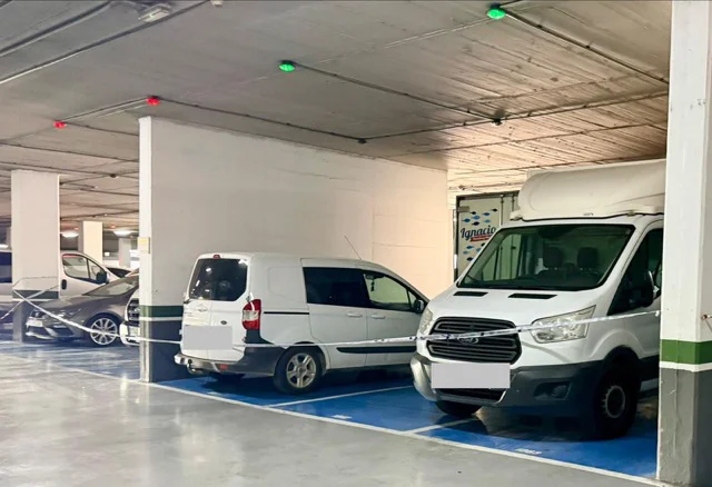 cinta policial parking sta clara en tamaño mediano