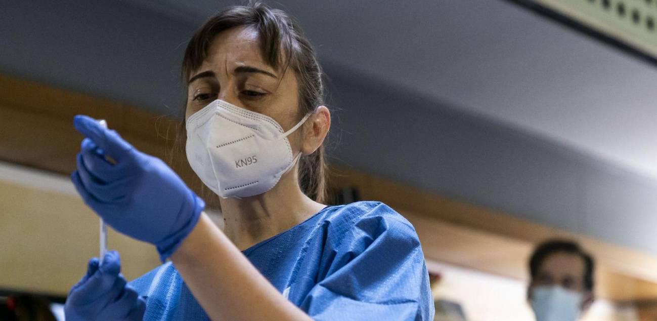 Las-vacunas-de-Pfizer-y-Moderna-podrian-dar-lugar-a-falsos-positivos-de-covid-19