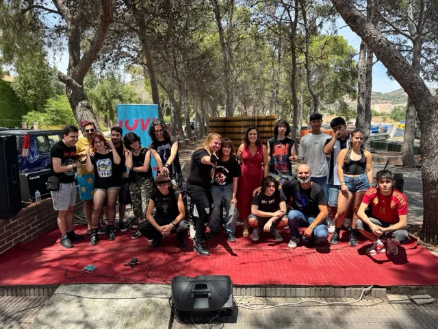 actividades juventud en tamaño mediano