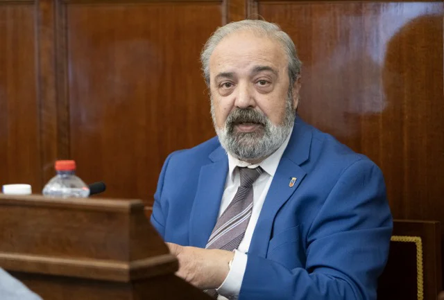 Ferrer (VOX) en tamaño mediano