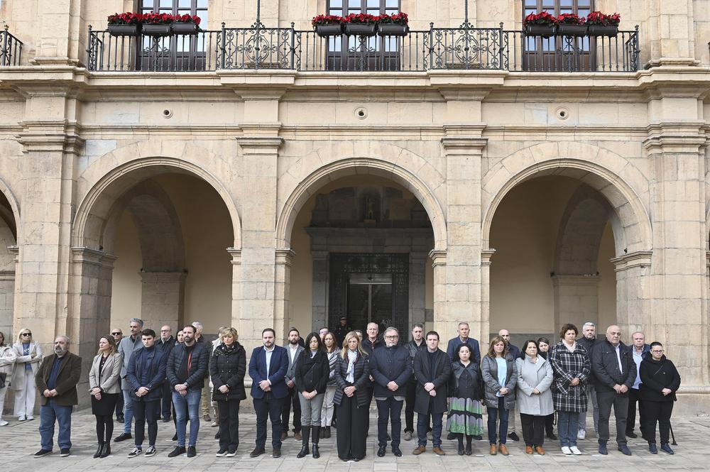 03-12-22 Tres minutos de silencio accidente avenida Alcora