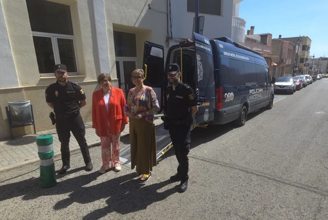 García Valls visita Càlig 2 jpeg en tamaño mediano