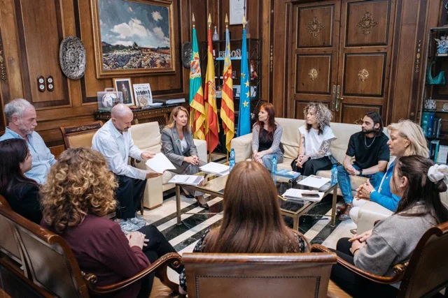 asociaciones en tamaño mediano
