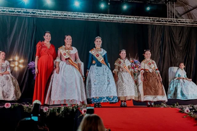 Presentación reinas Torreblanca 2026 en tamaño mediano