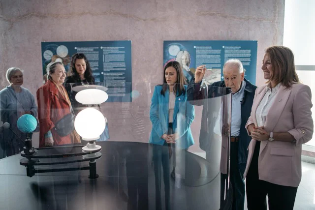 Carrasco visita Planetari de Castelló (2) en tamaño mediano