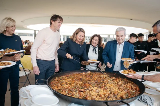 paella solidaria en tamaño mediano 2