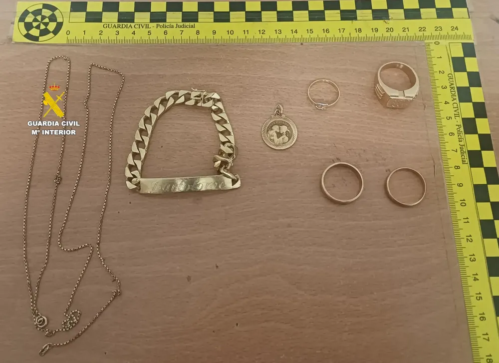 20250416 Alcalá Xivert 1 detenida hurtos joyas domicilios