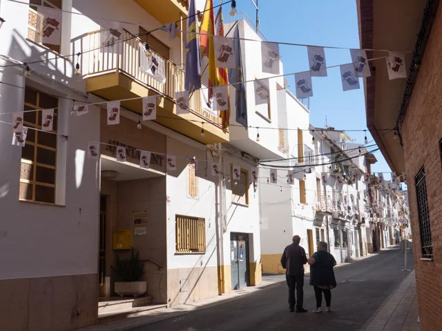 Figueroles se engalana (1) en tamaño mediano
